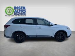 
										2018 Mitsubishi Outlander ES AWD full									