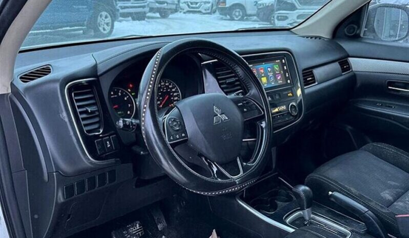 
								2018 Mitsubishi Outlander ES AWD full									