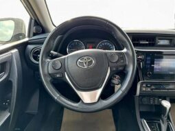 
										2018 Toyota Corolla LE Premium full									