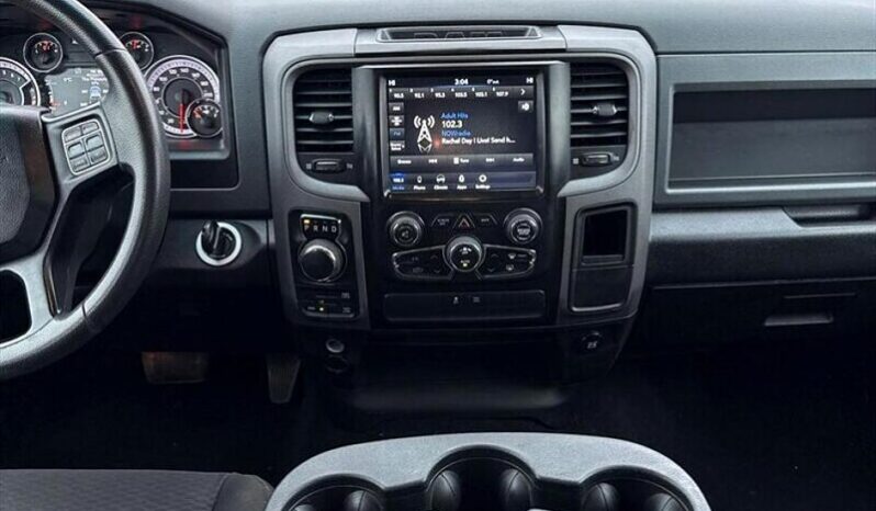 
								2020 Ram 1500 Classic Express 5.7L Hemi Crew 4X4 full									