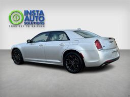 
										2022 Chrysler 300 Touring L AWD full									