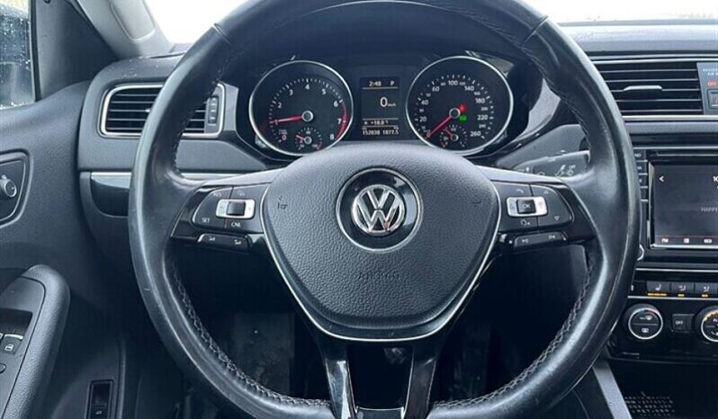 
								2017 Volkswagen Jetta Wolfsburg Edition full									