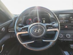 
										2022 Hyundai Elantra Preferred full									