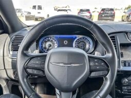 
										2022 Chrysler 300S AWD full									