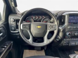 
										2022 Chevrolet Silverado 1500 Limited LT Crew Cab 4X4 full									