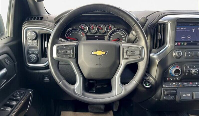 
								2022 Chevrolet Silverado 1500 Limited LT Crew Cab 4X4 full									