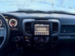 
										2019 Ram 1500 Express Crew Cab 4×4 5.7L Hemi full									