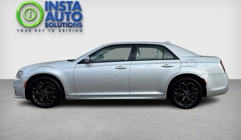 
								2022 Chrysler 300 Touring L AWD full									