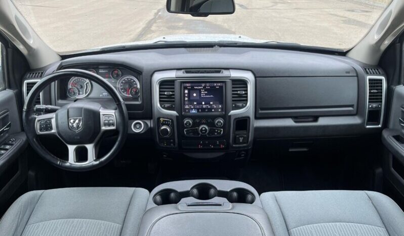 
								2022 Ram 1500 SLT Crew Cab 4×4 5.7L Hemi full									