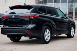 
										2023 Toyota Highlander LE AWD full									