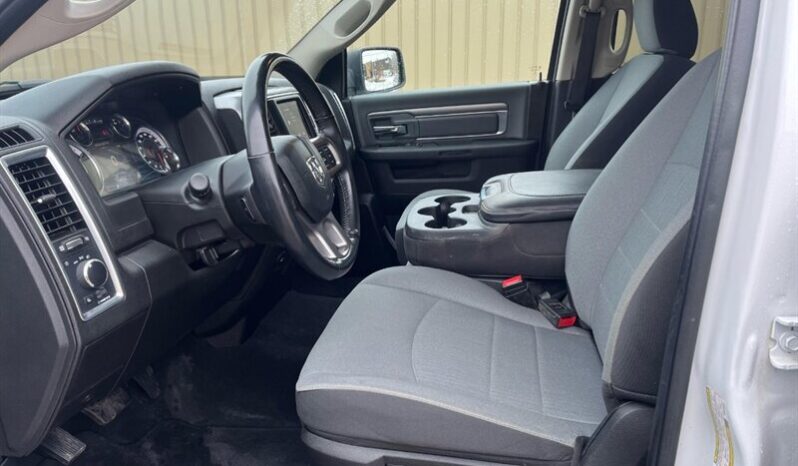 
								2022 Ram 1500 SLT Crew Cab 4×4 5.7L Hemi full									