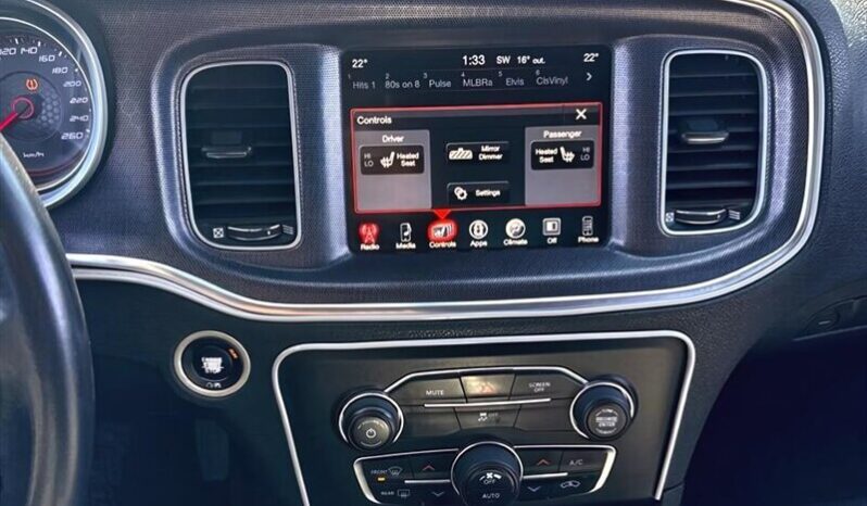 
								2017 Dodge Charge SXT AWD full									