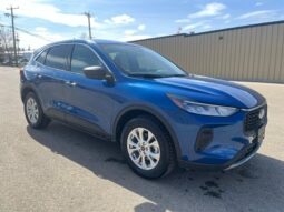 
										2023 Ford Escape Active AWD full									