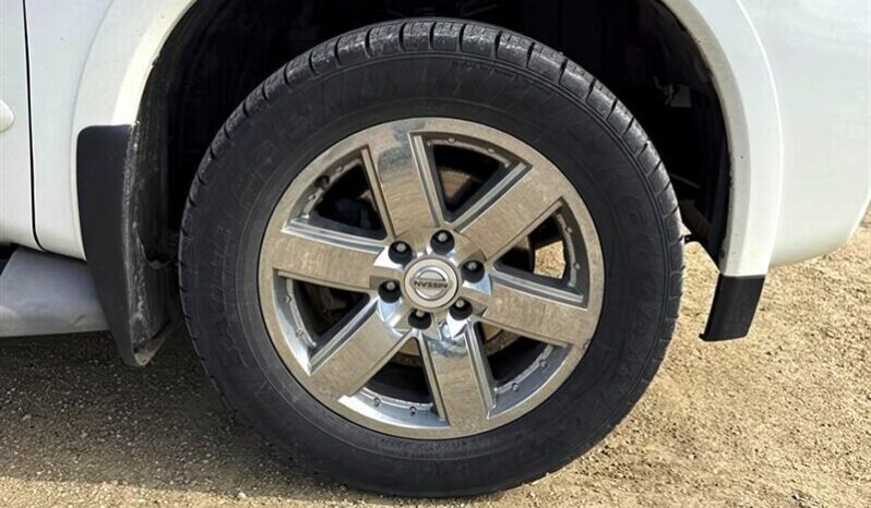 
								2013 Nissan Armada SV 4×4 full									