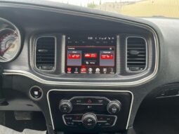 
										2017 Dodge Charge SXT AWD full									