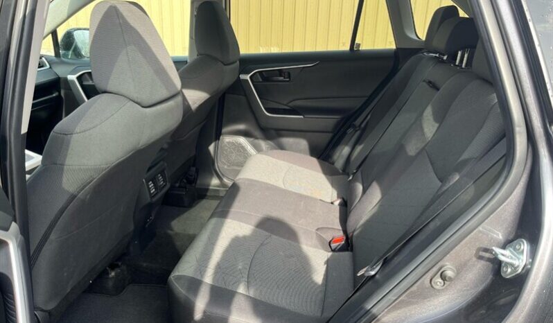 
								2024 Toyota RV4 LE AWD full									