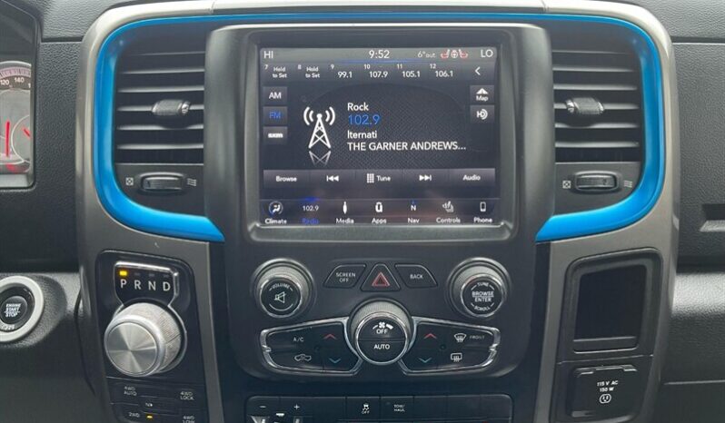 
								2018 Ram 1500 Sport Crew Cab 4×4 5.7L Hemi full									