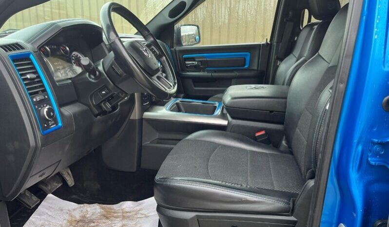 
								2018 Ram 1500 Sport Crew Cab 4×4 5.7L Hemi full									