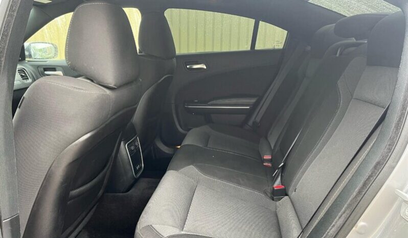 
								2017 Dodge Charge SXT AWD full									
