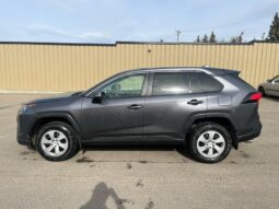 
										2024 Toyota RV4 LE AWD full									