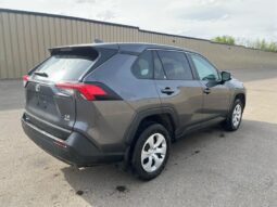 
										2024 Toyota RV4 LE AWD full									