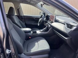 
										2024 Toyota RV4 LE AWD full									