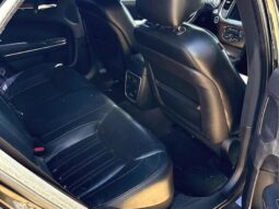 
										2017 Chrysler 300C Platinum full									