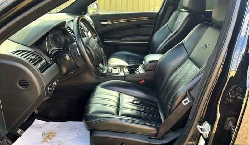 
								2018 Chrysler 300S full									