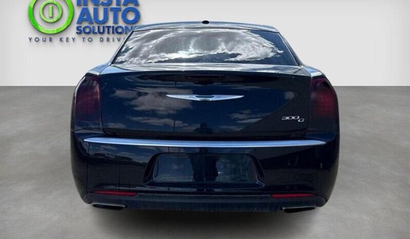 
								2017 Chrysler 300C Platinum full									