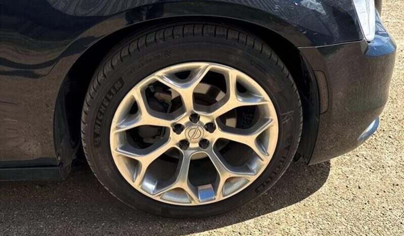 
								2017 Chrysler 300C Platinum full									