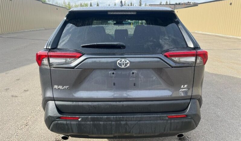 
								2024 Toyota RV4 LE AWD full									