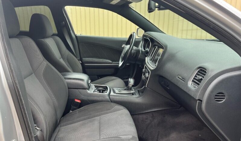 
								2017 Dodge Charge SXT AWD full									