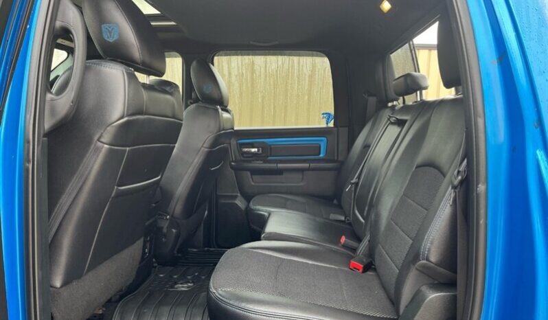 
								2018 Ram 1500 Sport Crew Cab 4×4 5.7L Hemi full									