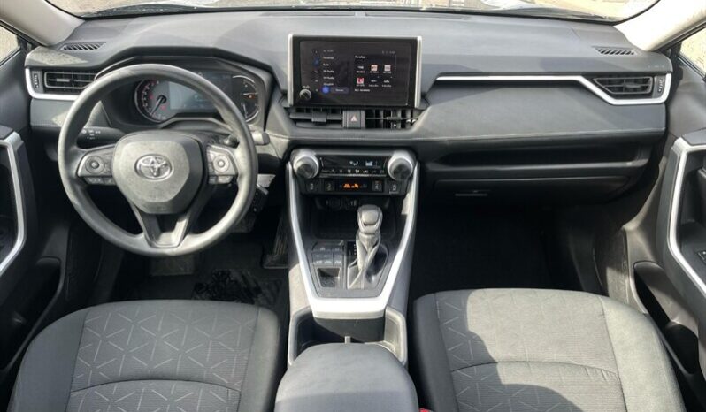 
								2024 Toyota RV4 LE AWD full									