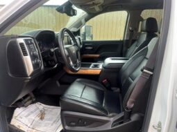 
										2017 Chevrolet Silverado 1500 LTZ Crew Cab 4×4 5.3L full									
