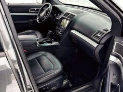 
										2017 Ford Explorer XLT AWD full									