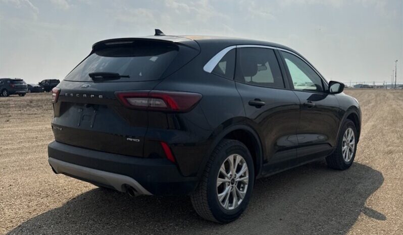 
								2023 Ford Escape Active AWD full									