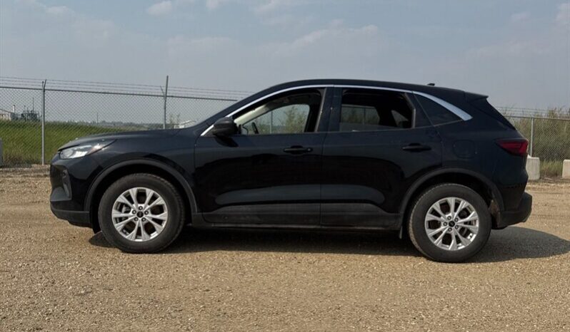 
								2023 Ford Escape Active AWD full									