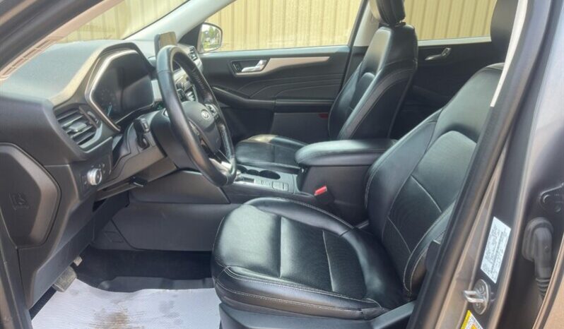 
								2021 Ford Escape SEL AWD full									
