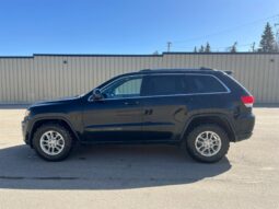 
										2018 Jeep Grand Cherokee Laredo 4X4 full									