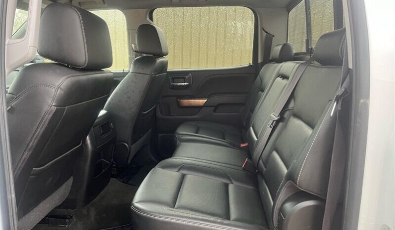 
								2017 Chevrolet Silverado 1500 LTZ Crew Cab 4×4 5.3L full									