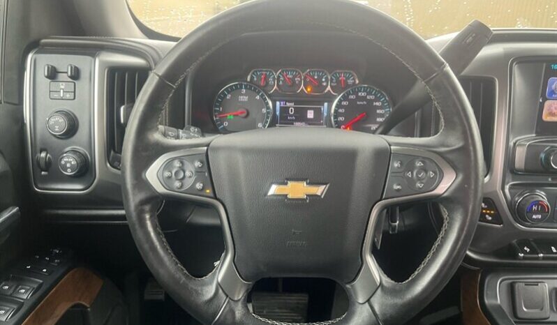 
								2017 Chevrolet Silverado 1500 LTZ Crew Cab 4×4 5.3L full									