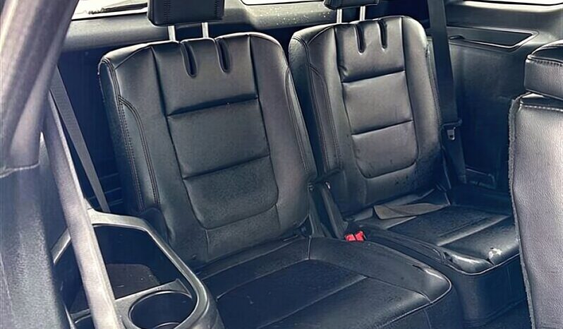 
								2017 Ford Explorer XLT AWD full									
