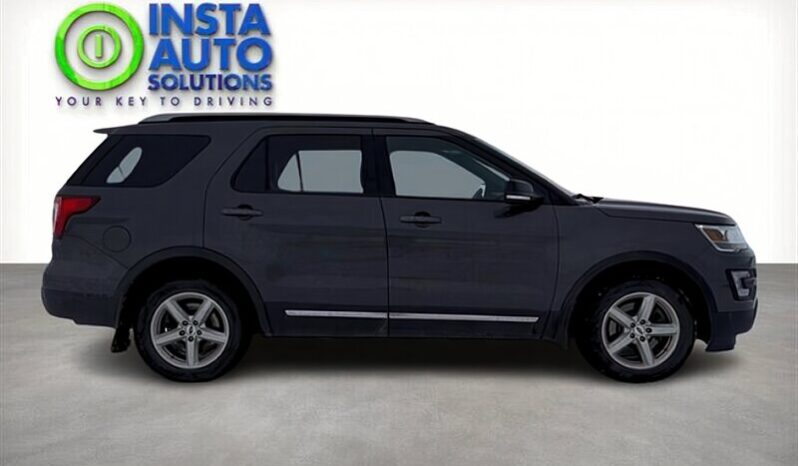 
								2017 Ford Explorer XLT AWD full									