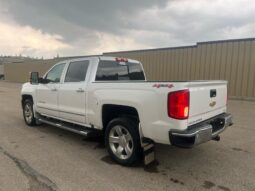 
										2017 Chevrolet Silverado 1500 LTZ Crew Cab 4×4 5.3L full									