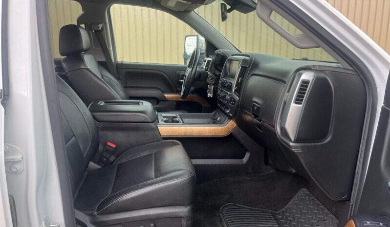 
								2017 Chevrolet Silverado 1500 LTZ Crew Cab 4×4 5.3L full									