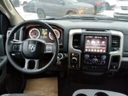 
										2017 Ram 1500 Quad Cab Express 4×4 5.7L Hemi full									