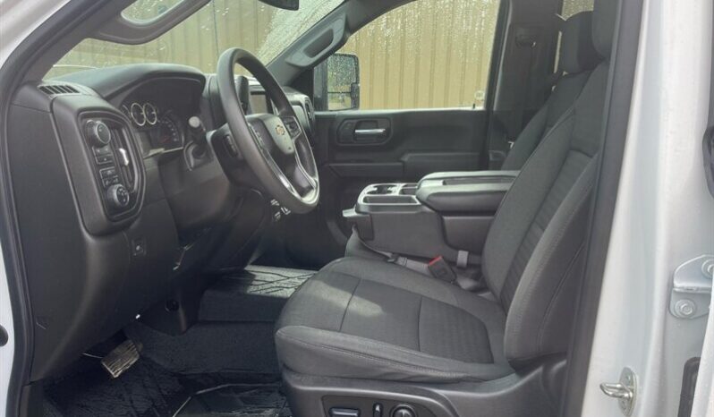 
								2023 Chevrolet Silverado 2500 Diesel Custom Crew Cab 4×4 full									