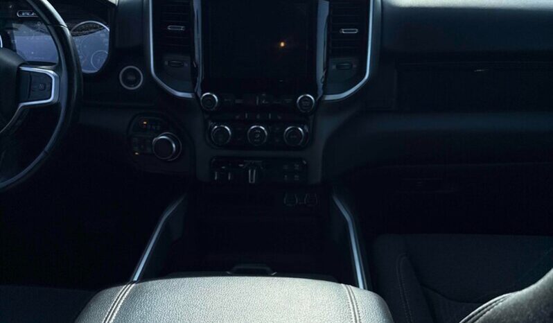 
								2021 Ram 1500 Big Horn Crew Cab 4×4 5.7L Hemi full									