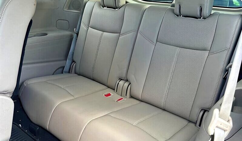 
								2017 Nissan Pathfinder Platinum 4X4 full									